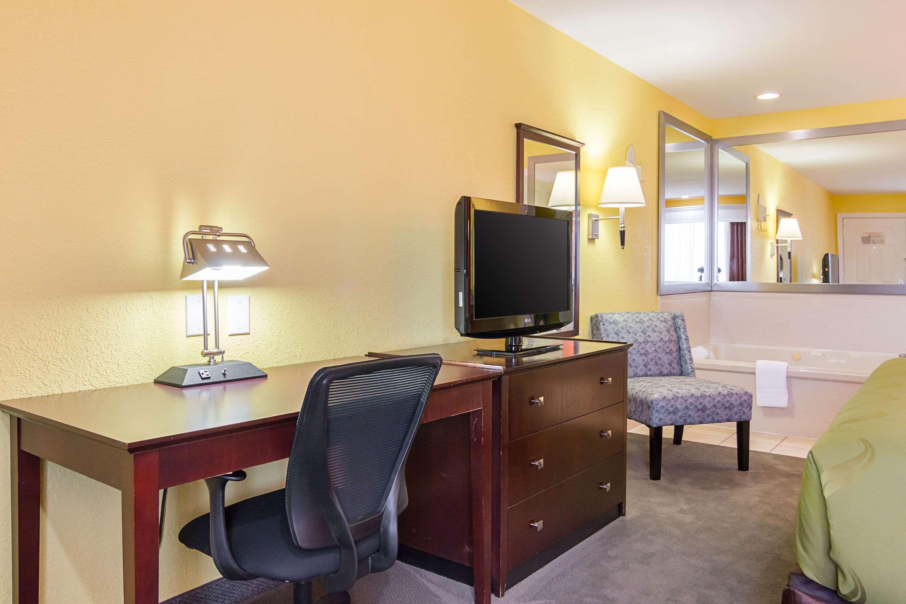 Quality Inn Carthage Exterior foto